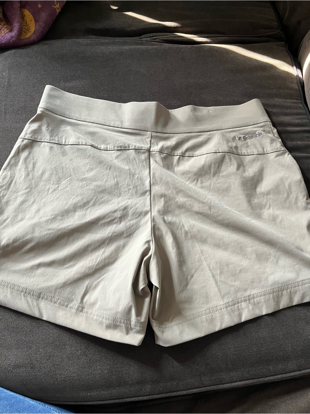 Women’s Casual Elastic-Waist Light Beige Columbia Shorts - Picture 2 of 3